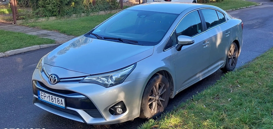 Toyota Avensis cena 49000 przebieg: 218800, rok produkcji 2016 z Olsztyn małe 79